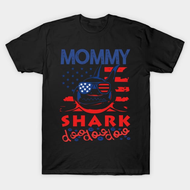 Mommy Shark American Flag July Of 4th T-Shirt by gotravele store